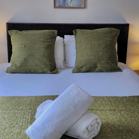 Spacious 3-Bed 3-Bath Luxury Apartment With Balcony Hyde Park London Exterior photo