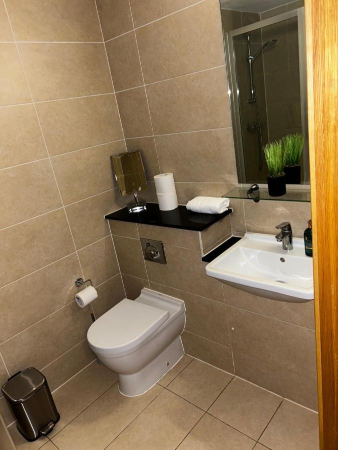 Spacious 3-Bed 3-Bath Luxury Apartment With Balcony Hyde Park London Exterior photo
