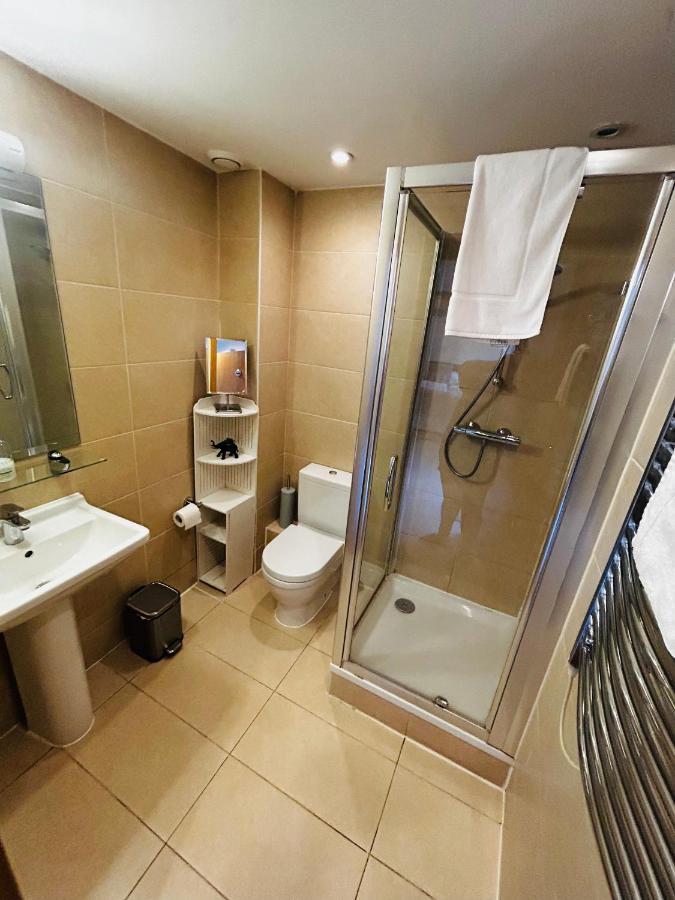 Spacious 3-Bed 3-Bath Luxury Apartment With Balcony Hyde Park London Exterior photo