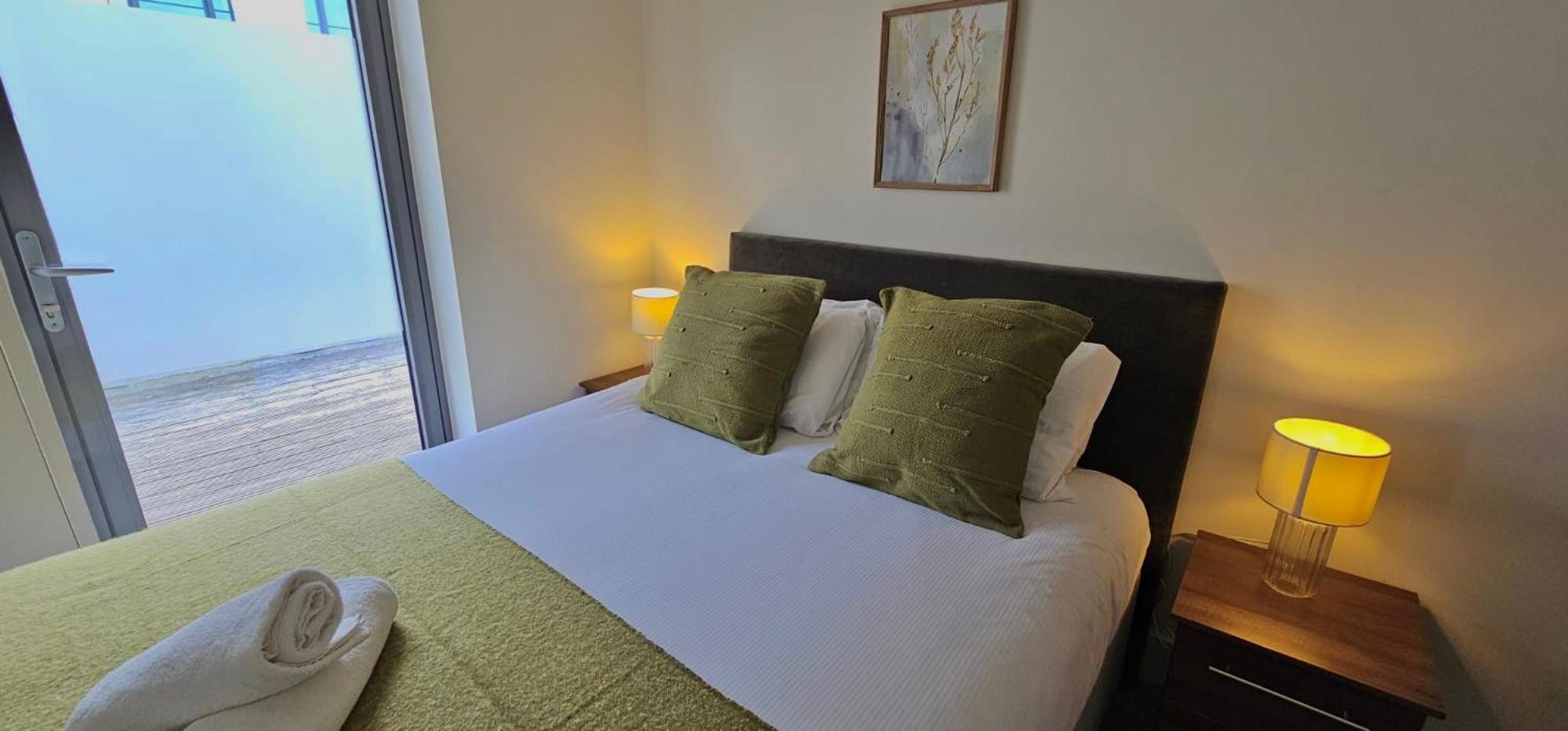 Spacious 3-Bed 3-Bath Luxury Apartment With Balcony Hyde Park London Exterior photo